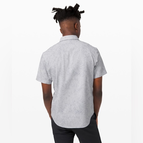 Airing Easy Short Sleeve Button Up Shirt
Ventlight Mesh
DESIGNED FOR ON THE MOVE - Picture 3 of 11